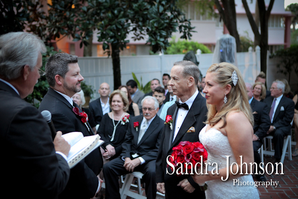 Best Courtyard Lake Lucerne wedding photographer - Sandra Johnson (SJFoto.com)